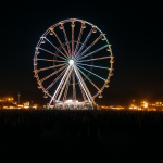 Festivalbesucher feiern vor der Bühne bei Rock im Park 2025